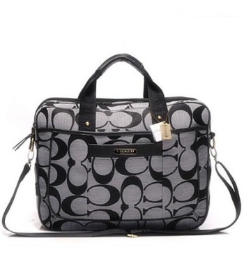 Coach In Monogram Large...